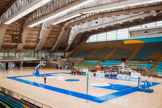 Coliseo de Baloncesto Iván De Bedou-3